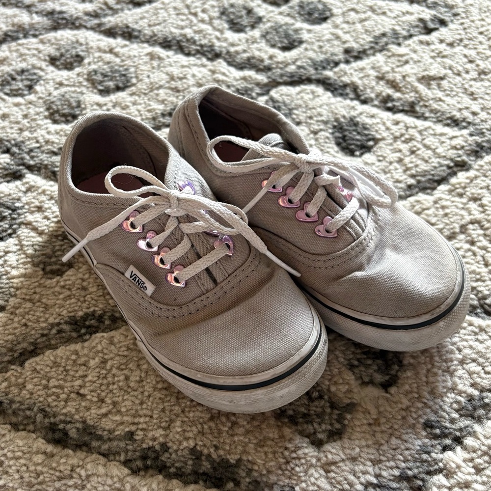 Heart tie up Vans